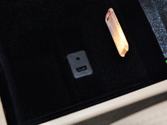 荣威950 2012款 2.0L 自动 典雅版