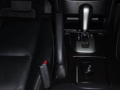 歌诗图 2012款 2.4L 自动 豪华版 5座