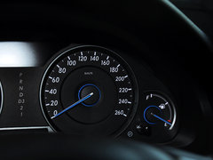 歌诗图 2012款 2.4L 自动 豪华版 5座