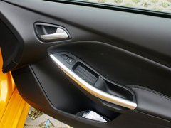 福克斯（进口） 2013款 ST 2.0T 手动 橙色版