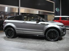 路虎  极光 2.0T AT 车辆正右侧