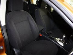 东风日产  2.0L CVT 副驾驶席座椅45度特写