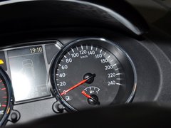 逍客 2012款 2.0L CVT XV 雷 2WD 5座