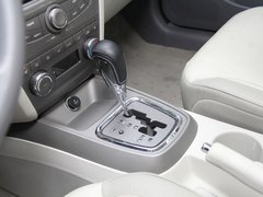 奇瑞  新東方之子 2.0L CVT 掛檔把手特寫