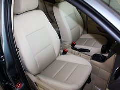长安福特  三厢 1.8L 自动 副驾驶席座椅45度特写