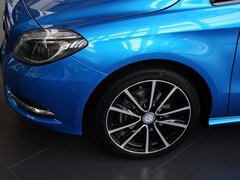 奔驰B级 2012款 B200 1.6T 