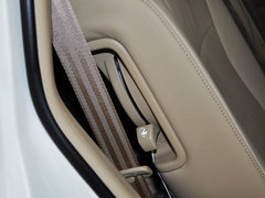 汉兰达 2012款 2.7L 自动 至尊版 7座