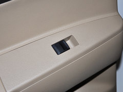 汉兰达 2012款 2.7L 自动 至尊版 7座