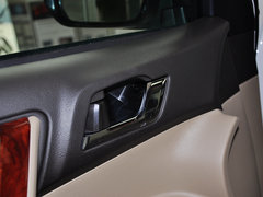 汉兰达 2012款 2.7L 自动 至尊版 7座