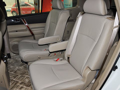 汉兰达 2012款 2.7L 自动 至尊版 7座