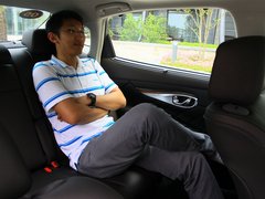 英菲尼迪M 2012款 M25L 2.5L 自动 奢华版