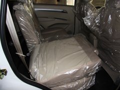 陆风X8 2012款 2.4L 手动 探索版汽油4X4豪华型 5座