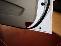 陆风X8 2012款 2.4L 手动 探索版汽油4X4豪华型 5座