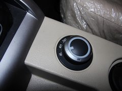 陆风X8 2012款 2.4L 手动 探索版汽油4X4豪华型 5座