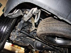 陆风X8 2012款 2.4L 手动 探索版汽油4X4豪华型 5座
