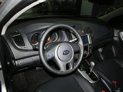 东风悦达起亚  福瑞迪 1.6L AT 中控台左侧