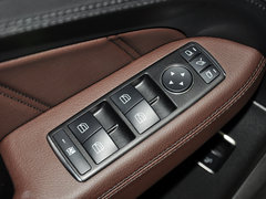 奔驰M级AMG 2012款 ML63 5.5T AMG 5座
