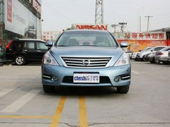 东风日产  天籁 2.5L CVT 车头正面视角