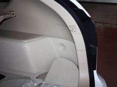 比亚迪S6 2013款 劲悦版 2.0L 手动 尊贵型 5座