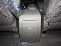 比亚迪S6 2013款 劲悦版 2.0L 手动 尊贵型 5座