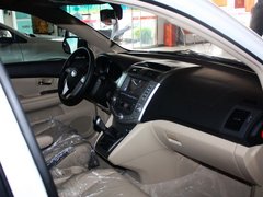比亚迪  比亚迪S6 2.0L MT 中控台右侧