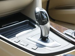 华晨宝马  320Li 2.0T AT 挂档把手特写度特写