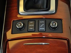 英菲尼迪FX 2013款 FX50 5.0L 自动 巅峰版 5座