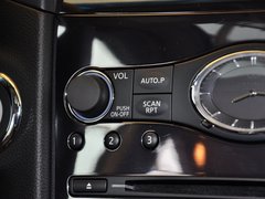 英菲尼迪FX 2013款 FX50 5.0L 自动 巅峰版 5座
