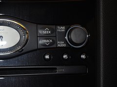 英菲尼迪FX 2013款 FX37 3.7L 自动 超越版 5座