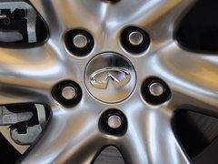 英菲尼迪FX 2013款 FX37 3.7L 自动 超越版 5座