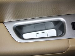 哈弗H6 2012款 2.0T 手动 绿静四驱精英型 5座