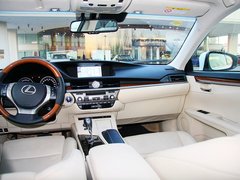 雷克萨斯ES 2013款 2.5 CVT 300h 豪华版