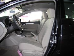 东风日产  1.6 XE CVT 驾驶席座椅正视图