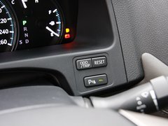 皇冠 2012款 3.0L 自动 V6 Royal Saloon