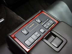 皇冠 2012款 2.5L 自动 V6 Royal Saloon 尊贵版