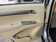 陆风X8 2012款 2.0T 手动 探索版柴油4X4豪华型 5座