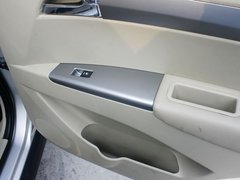 陆风X8 2012款 2.0T 手动 探索版柴油4X4豪华型 5座