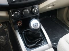 陆风X8 2012款 2.0T 手动 探索版柴油4X4豪华型 5座