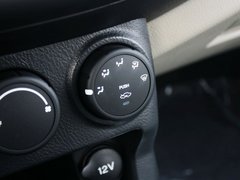 陆风X8 2012款 2.0T 手动 探索版柴油4X4豪华型 5座