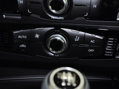 奥迪A4L 2013款 30TFSI 手动舒适型