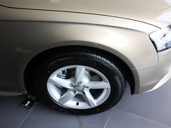 奥迪A4L 2013款 35TFSI 自动标准型