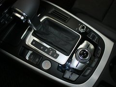 奥迪A4L 2013款 40TFSI DCT quattro 运动型