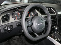 奥迪A4L 2013款 40TFSI DCT quattro 运动型