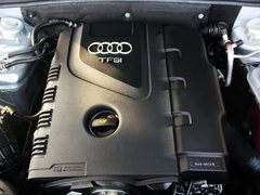 一汽奥迪  奥迪A4L 40TFSI AT 发动机主体特写