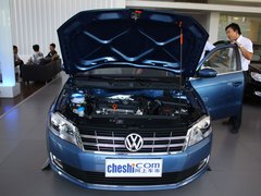 上海大众  朗逸 1.4TSI DSG 车辆发动机舱整体