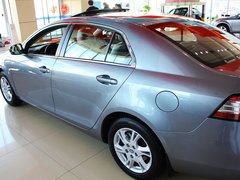 奔腾B90 2012款 2.0L 手动 豪华型