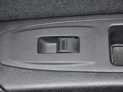 奔腾B90 2012款 2.0L 手动 舒适型