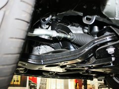 广汽丰田  逸致 1.8L CVT 前悬架特写