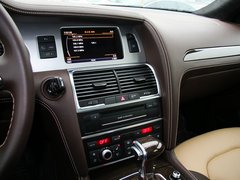 奥迪Q7 2013款 35TFSI 专享型 5座