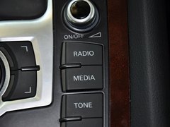 奥迪Q7 2013款 3.0T 35TFSI进取型 5座